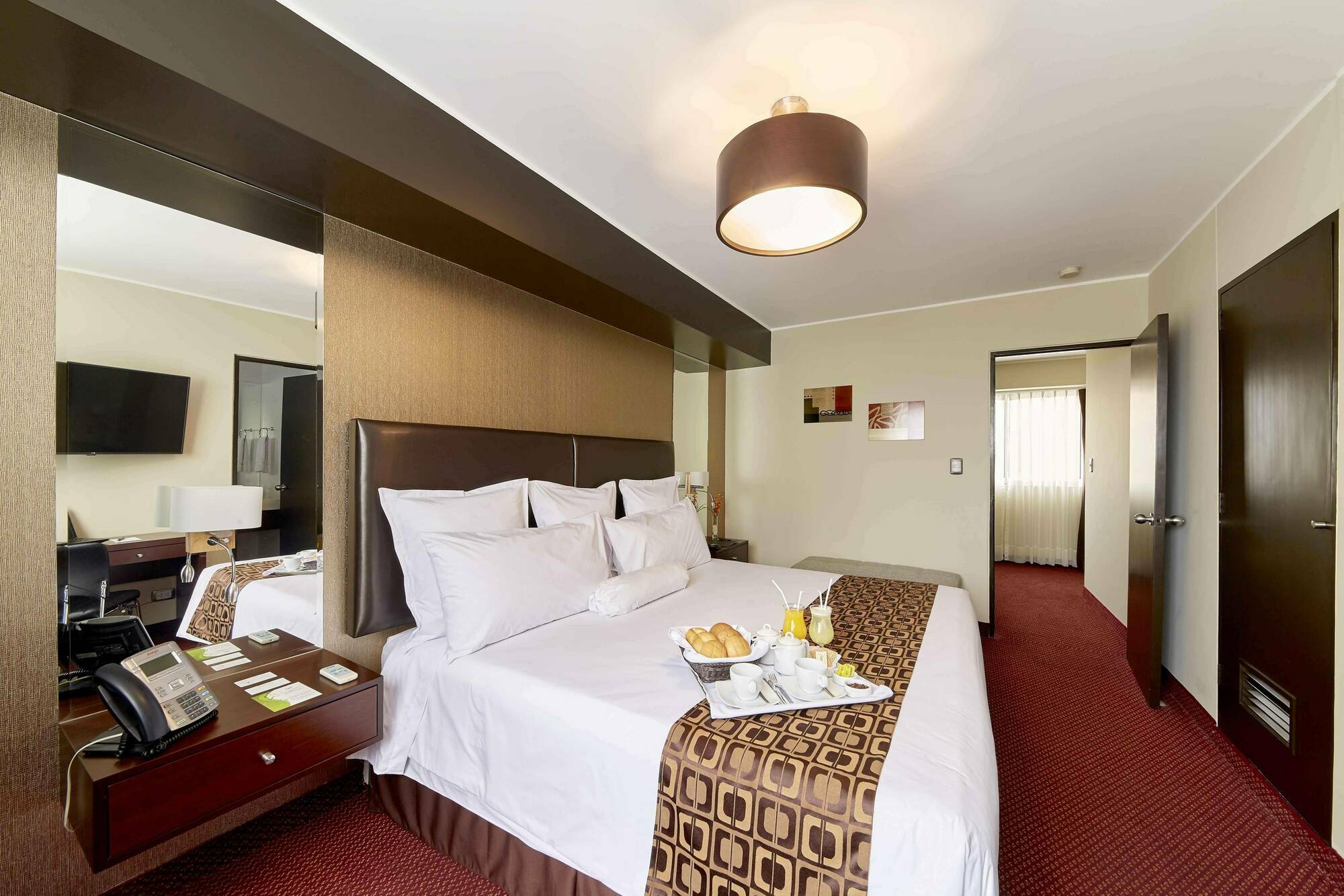 Hotel Carrera Lima Kültér fotó